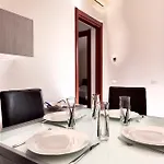 Center Apartman *