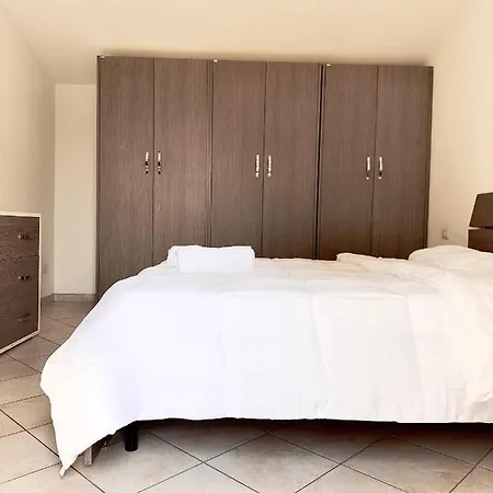 Center Apartment *